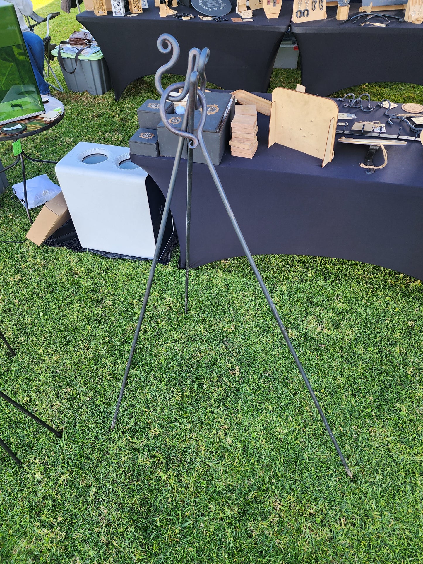 Camp Oven Tripod