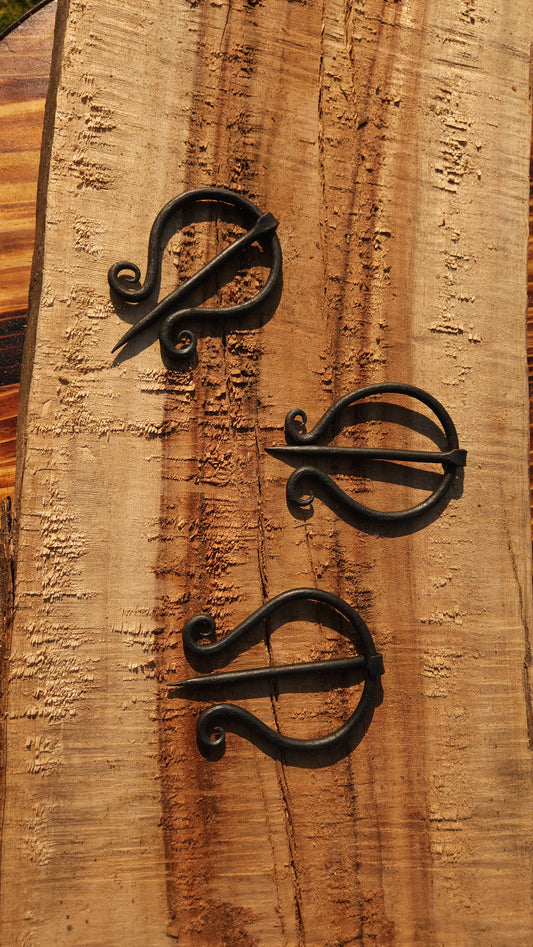 Penannular Brooch